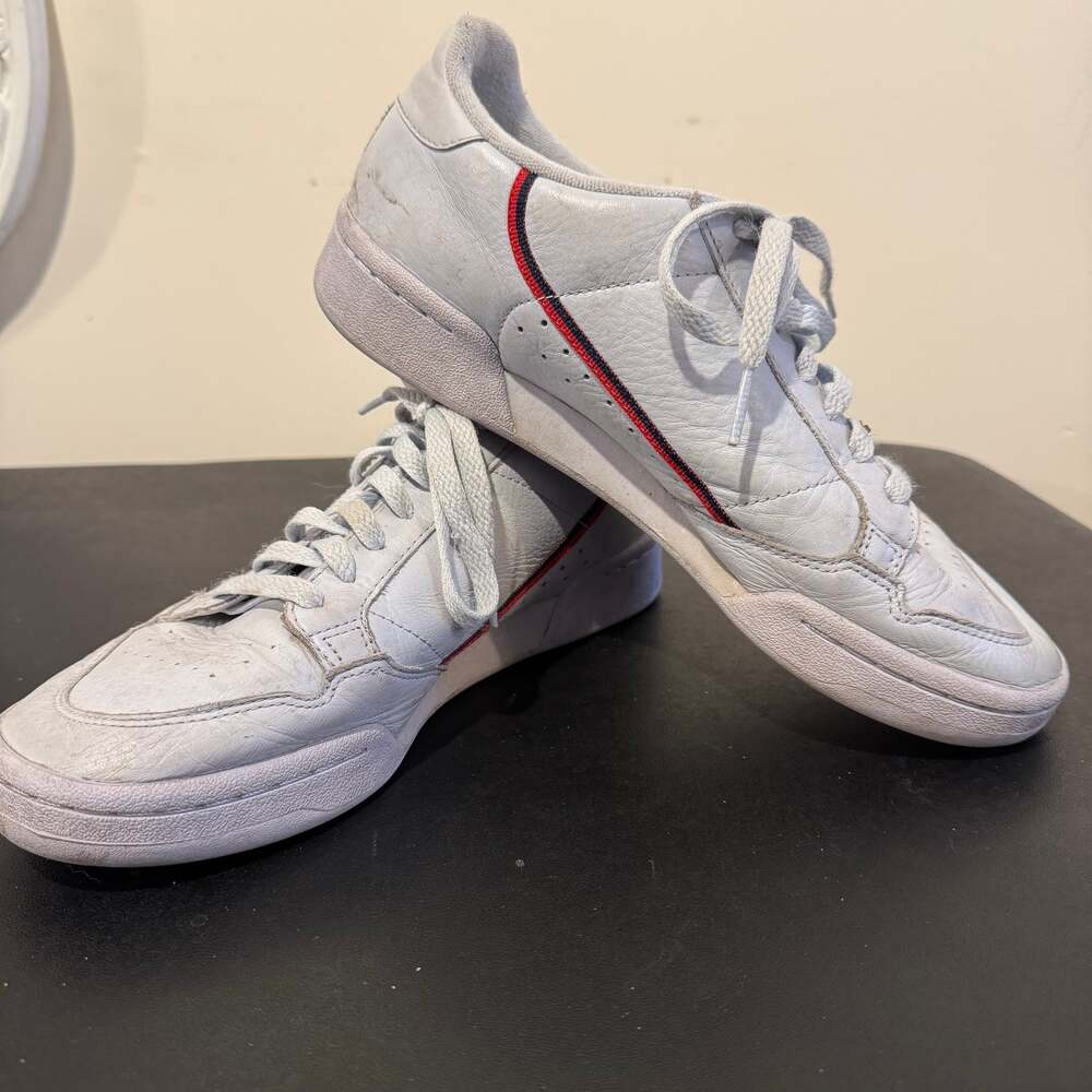 adidas Originals' Continental 80 silhouette stepsmens Size 8 sneakers